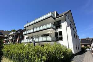 Bezugsfreie 3 Zimmerwohnung mit großer Süd-Terrasse und Garten