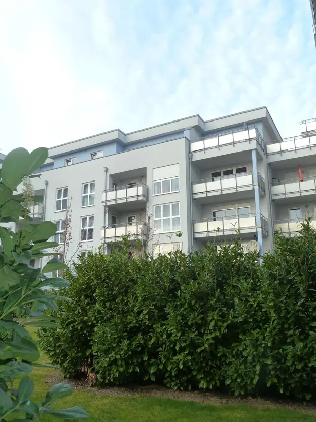 Rebstockviertel: Moderne 3 Zimmer Penthousewohnung mit großer Terrasse — photo 2