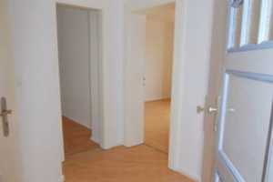 Sanierte Altbauwohnung mit schönem Runderker, citynah in Elberfeld – Flensburger Straße 65, 42107 Wuppertal – Vorschaubild 2