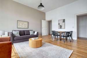 Beeindruckende 3-Zimmer Wohnung in Friedrichshain - voll möbliert – 10249 Friedrichshain, Berlin – Vorschaubild 2
