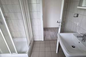 Moderne Wohnung im DG: Einbauküche inklusive – Die vollständige Adresse der Immobilie erhältst du vom Anbieter., 33647 Brackwede, Bielefeld – Vorschaubild 14