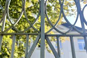 Großzügige Stadtvilla in  Kirchrode mit Potenzial für exklusives Wohnen und Arbeiten – Die vollständige Adresse der Immobilie erhältst du vom Anbieter., 30559 Kirchrode, Hannover – Vorschaubild 2
