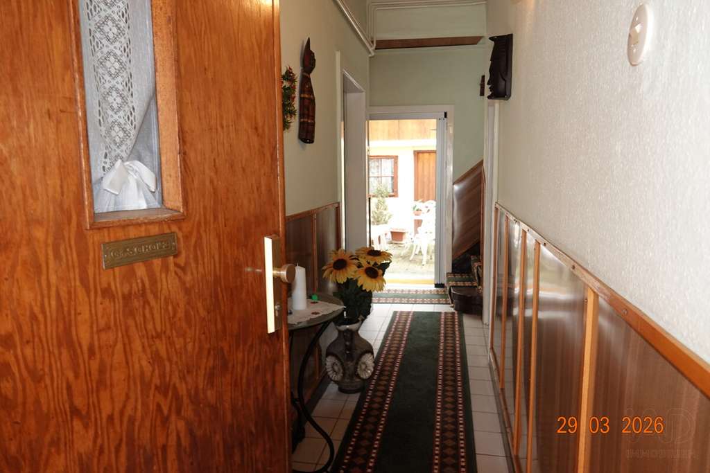 Immobilie in Treffurt - Platz für Visionen: Gepflegtes 8-Zimmer-Haus mitten in Treffurt – Eigennutzung oder 2 Einheiten - Bild 3