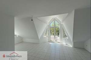 Klassische 3-Zimmer-DG-Wohnung mit Balkon und Spitzboden in guter Lage von Hagen-Boelerheide