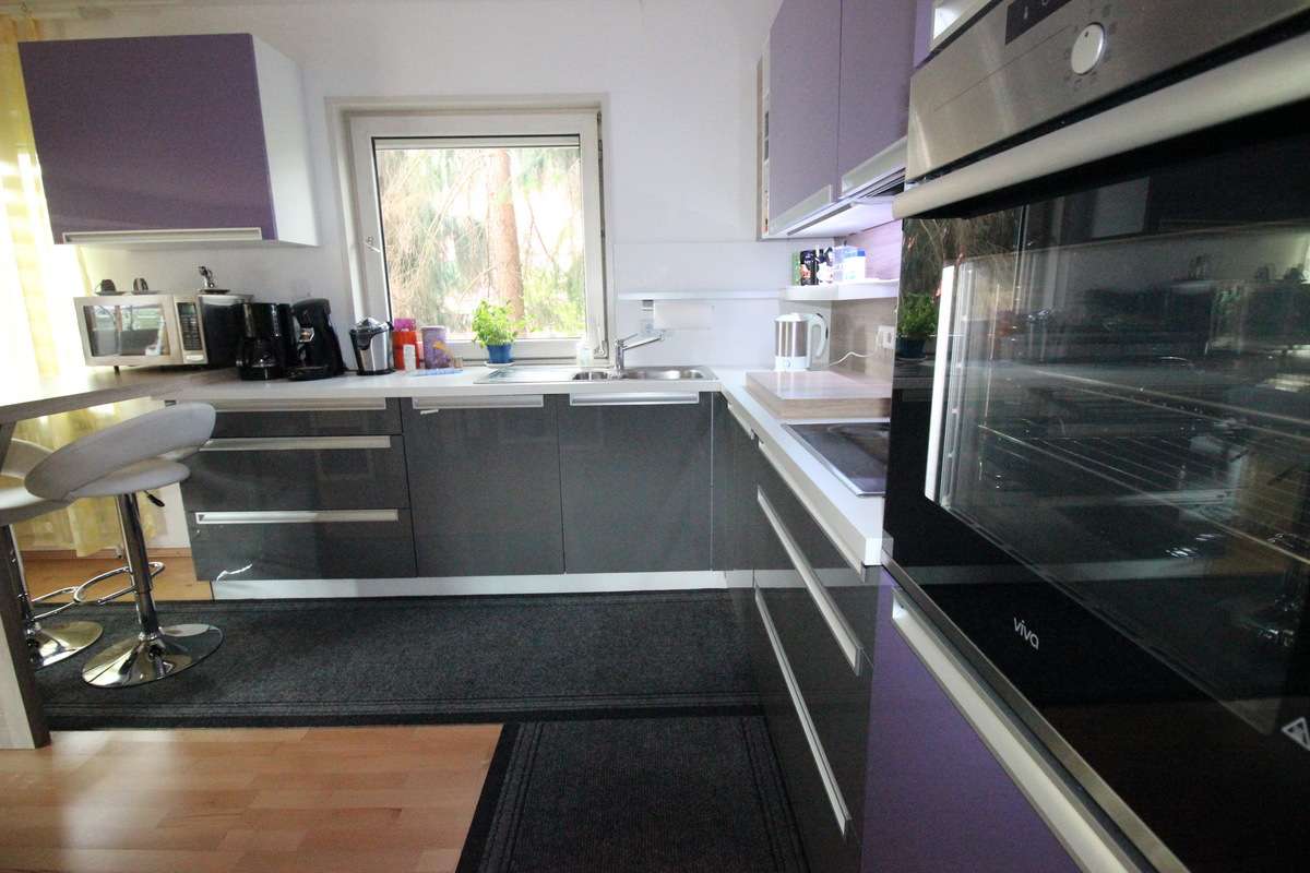 Immobilie in St. Georgen im Schwarzwald - Sonne! Aussicht! Wandelbares 1-2 Fam.-Haus in Aussichtslage von St. Georgen! - Bild 0