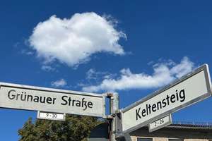 Dachgeschoss-Traum mit zwei sonnigen Terrassen – Grünauer Straße 28, 12524 Altglienicke, Berlin – Vorschaubild 1