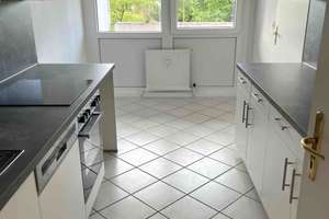 MZ-Finthen: 2 ZKB, EBK, Balkon, Garage, Studenten WG möglich, nahe UNI – Sertoriusring 23, 55126 Finthen, Mainz – Vorschaubild 4