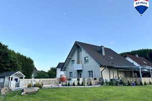 Großzügiges Ein- bis Zweifamilienhaus mit riesigem Grundstück zu verkaufen ! – Waldeck-Frankenberg (Kreis) – Vorschaubild 1