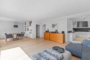 Traumhaftes 5-Zimmer-Einfamilienhaus mit gehobener Innenausstattung und EBK in begehrter Lage – Stormarn (Kreis) – Vorschaubild 5