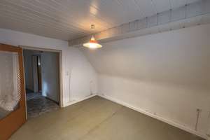 Renovierungsbedürftiges Haus mit 4 Zimmern und Garage in Steinalben – Bahnhofstraße 7, 66851 Steinalben – Vorschaubild 6