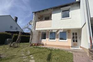 FREIRAUM 4 +++ 
Renoviertes Einfamilienhaus mit sonniger Terrasse in Siegen-Geisweid!