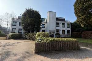 Im Herzen von Blankenese: Helles 3-Zi.-Penthouse mit großer Dachterrasse, 2 Bädern + TG-St.pl. – Die vollständige Adresse der Immobilie erhältst du vom Anbieter., 22587 Blankenese, Hamburg – Vorschaubild 13