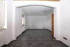 Zweifamilienhaus in guter Lage mit Doppelgarage und Garten – Die vollständige Adresse der Immobilie erhältst du vom Anbieter., 67655 Innenstadt West/Kotten, Kaiserslautern – Vorschaubild 4