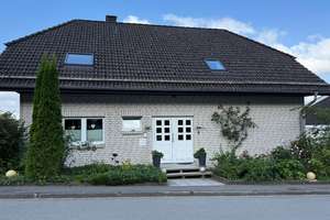 Mehrfamilienhaus in Lamspringe zu verkaufen. – Die vollständige Adresse der Immobilie erhältst du vom Anbieter., 31195 Lamspringe – Vorschaubild 1