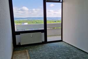 130m² / 5 Zimmer /  2 Etagen  /  3 Balkone  /  2 Bäder / 2 Tiefgaragenstellplätze  /  Fernblick  – Sertoriusring 15, 55126 Finthen, Mainz – Vorschaubild 26