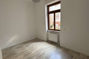 Altbaucharme in Bestlage: Stilvolle 2-Zimmer-Wohnung in Bockenheim – 60486 Bockenheim, Frankfurt am Main – Vorschaubild 4