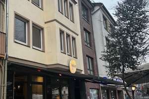 Erstbezug nach Sanierung, großzügige 4 Zimmer Wohnung in Bestlage Engelbosteler Damm