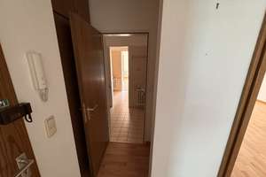 Zentral gelegene 3,5-Zimmer-Wohnung mit Balkon und grünem Ausblick – Robert-Koch-Straße 31, 45879 Altstadt, Gelsenkirchen – Vorschaubild 21