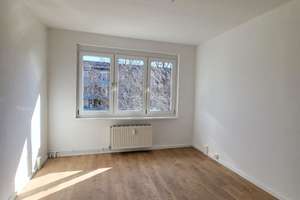 Uni-nah & WG-tauglich - 3 Zimmerwohnung  mit Einbauküche + Garagenanmietung möglich! – Umfassungsweg 2, 39124 Neue Neustadt, Magdeburg – Vorschaubild 4