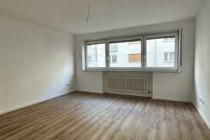Erstbezug nach Sanierung: attraktive 2-Zimmer-Wohnung mit Balkon in Mannheim – Schwetzinger Straße 56, 68165 Mannheim – Vorschaubild 1