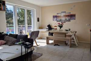 Raum zum Entfalten: 3-Zimmer-Wohnung in Allach/ Untermenzing – Krayweg 13, 80999 Untermenzing, München – Vorschaubild 1