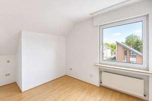 3-Zimmer-Wohnung mit Balkon in Leverkusen-Romberg - Dachgeschossausbau 1990 – Die vollständige Adresse der Immobilie erhältst du vom Anbieter., 51381 Bergisch Neukirchen, Leverkusen – Vorschaubild 10
