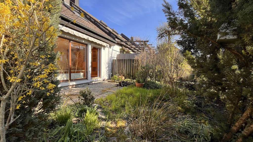 Immobilie in Weissach im Tal - Doppelhaushälfte Süd-West-Lage, Terrasse, kleiner Garten, Garage, Stellplatz, Apartment - Bild 3