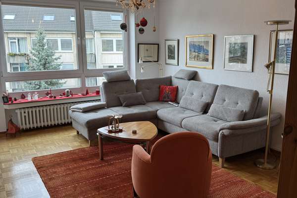 Helle 3-Zimmer Wohnung im 3. OG mit Balkon in Köln-Neuehrenfeld
