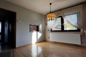 Freundliche 4-Zimmer-Doppelhaushälfte mit EBK in Berlin Mariendorf (Tempelhof) – 12277 Mariendorf, Berlin – Vorschaubild 3