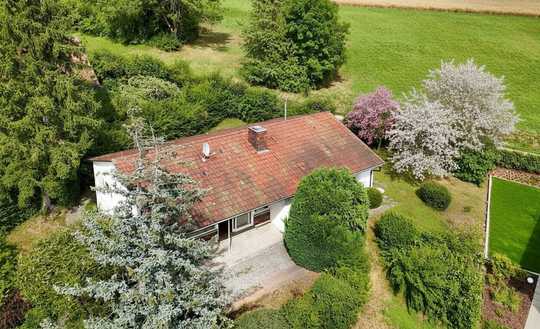 Bungalow in Tophöhenlage – Panoramablick, großes Grundstück & Ausbaupotenzial