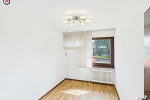 Walmdachbungalow mit Doppelgarage auf parkähnlichem Grundstück – Rhein-Erft-Kreis – Vorschaubild 6
