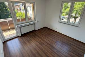 Frisch renovierte 4-Zimmer-Wohnung mit 2 Balkonen, Aufzug, Garage – Nourneystraße 14, 40822 Mettmann – Vorschaubild 7