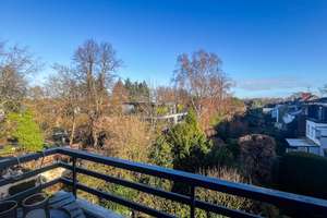 Penthouse-Feeling am Bunten Garten: Etagenwohnung mit Weitblick und 4 Balkonen!