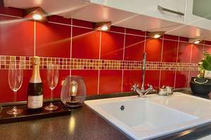 Top Möbliert / Fully furnished: Elegante 3-Zi-Gartenwohung, WLAN, Home Office, TG-Stellplatz – Die vollständige Adresse der Immobilie erhältst du vom Anbieter., 81827 Waldtrudering, München – Vorschaubild 8