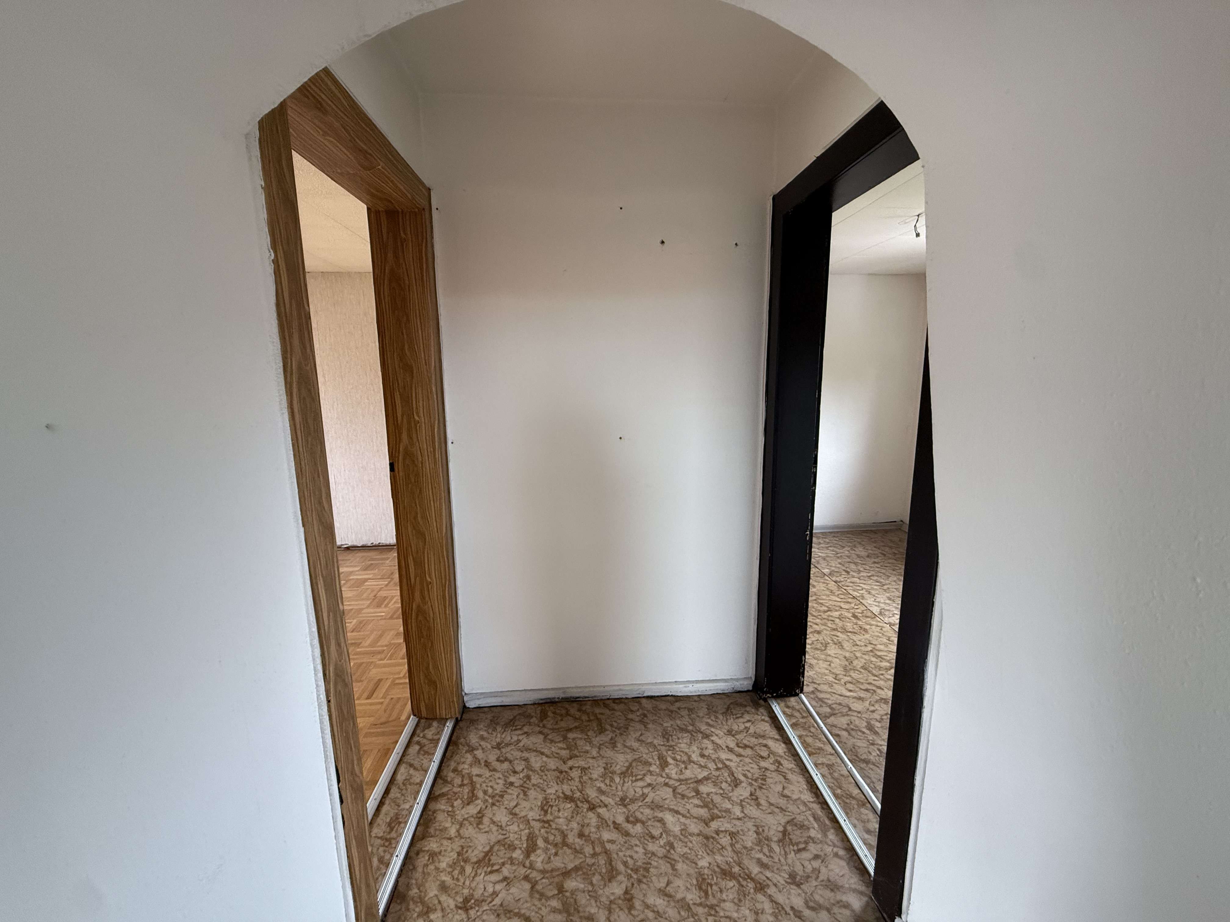 Immobilie in Sömmerda - genügend Platz in großer Doppelhaushälfte mit Garage für Familie & HomeOffice - Bild 1