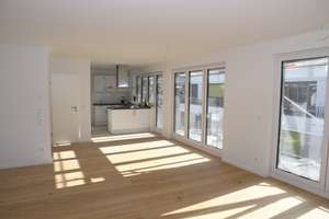 Super moderne & geräumige Wohnung mit zweieinhalb Zimmern sowie Balkon & EBK in KA – Kriegsstrasse 244 A, 76135 Weststadt, Karlsruhe – Vorschaubild 2