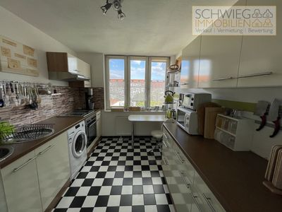 Dachgeschosswohnung in Potsdam West, 2 Zimmer, Küche, Bad, Kellerraum und PKW-Stellplatz