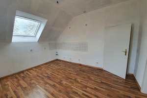 Helle Dachgeschosswohnung mit Klimaanlage – Fauststraße 0, 47137 Untermeiderich, Duisburg – Vorschaubild 3