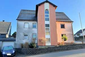 Für die große Familie oder Generationen: Hell und freundlich gestaltetes Zweifamilienhaus mit  – Soest (Kreis) – Vorschaubild 1