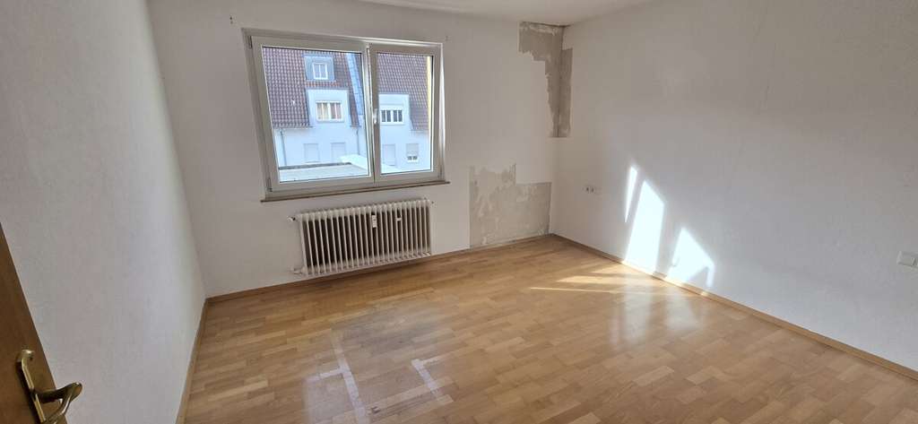 Immobilie in Neckarsulm - Charmante 4,5-Zimmer Dachgeschosswohnung in der Stadtmitte von Neckarsulm - Bild 3