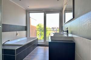 3,5-Zimmer-DG-Wohnung mit EBK, Kamin, 2 Bäder, Terrasse – Alexander-Puschkin-Str. 56, 39108 Stadtfeld Ost, Magdeburg – Vorschaubild 7