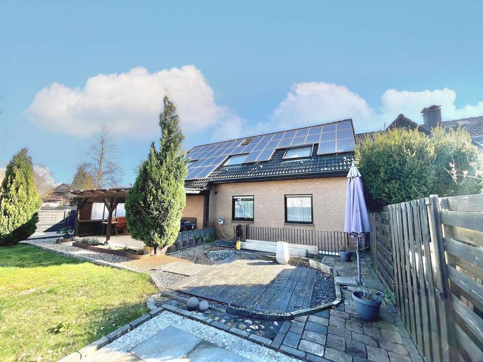 Rückansicht mit Garten