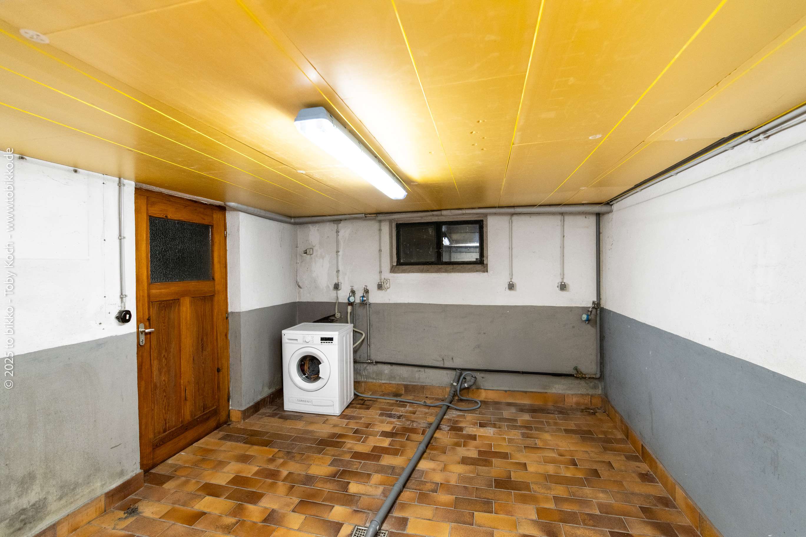 Immobilie in Langen - Vielseitiges Renditeobjekt: Gepflegtes Mehrgenerationenhaus mit drei Wohneinheiten und Ausbaureserve - Bild 2