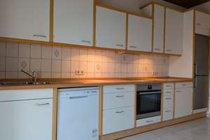 Altbau-Wohnung in Rheinnähe – 100 m² Wohnfläche mit Kamin, großem Balkon und kleinem Garten – Turmstraße 42, 47119 Laar, Duisburg – Vorschaubild 2