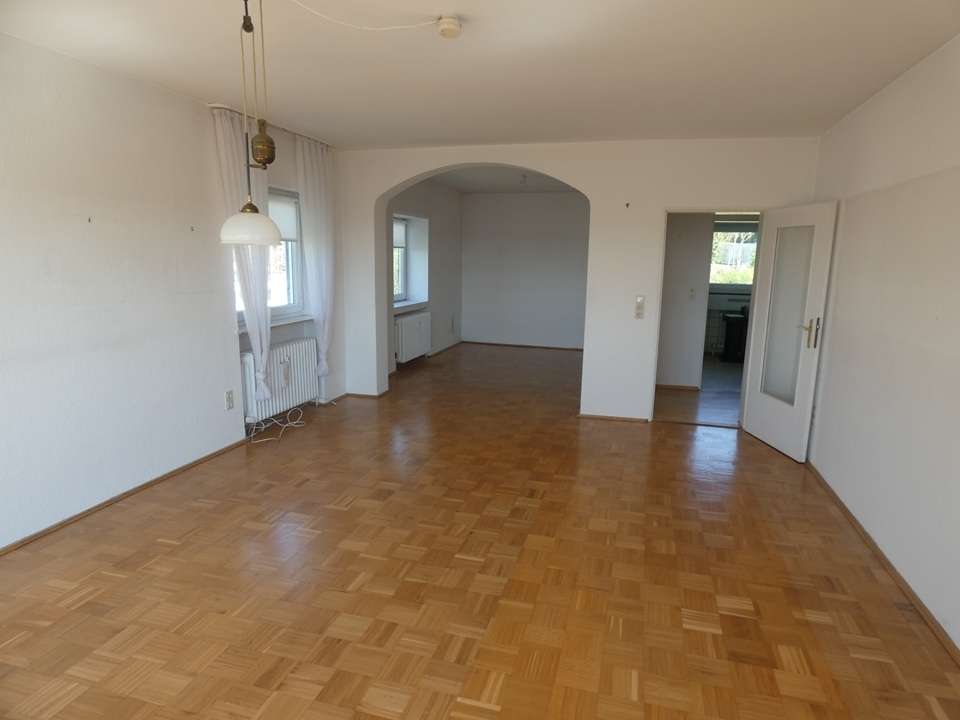 Helle, gut geschnittene 3,5-Zimmer Eigentumswohnung im Obergeschoss einer kleinen Wohnanlage, Ansbach Kreis – Bild 4