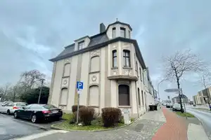 Beeindruckendes 3-Familienhaus im Herzen von Mönchengladbach-Holt – Mönchengladbach – Vorschaubild 1