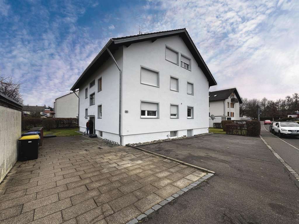 Immobilie in Isny im Allgäu - Eine sinnvolle Kapitalanlage: Mehrfamilienhaus mit 10 Einheiten in attraktiver Lage in Isny i. A. - Bild 3