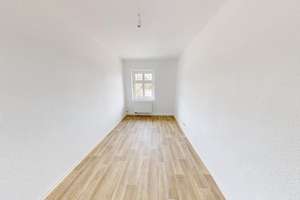 3-Raum-Altbauwohnung mit Tageslichtbad – Bessemerstr. 10, 9116 Schönau, Chemnitz – Vorschaubild 3