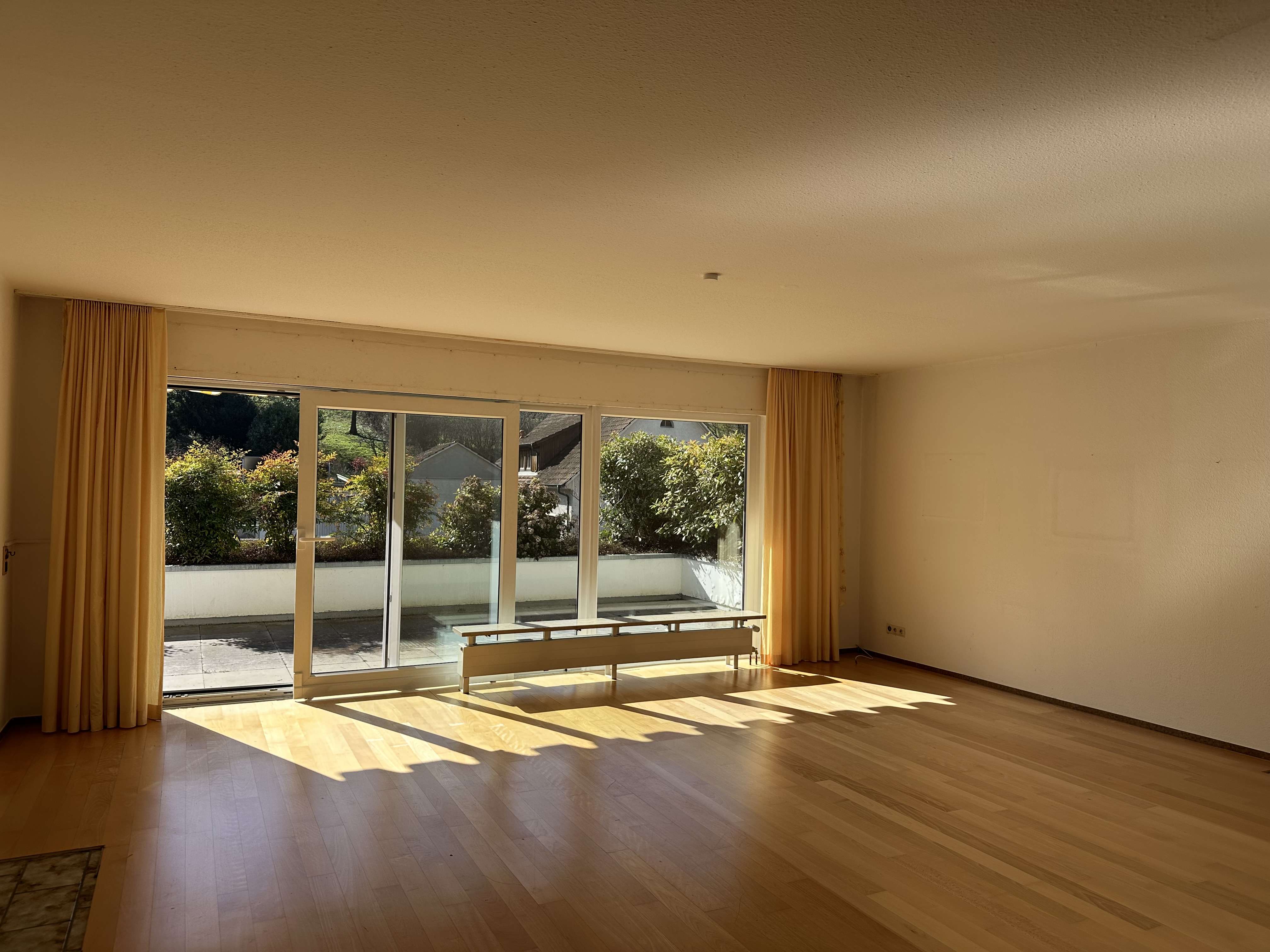 Immobilie in Inzlingen - Großzügige Terrassenwohnung mit ca. 154 m², Wintergarten & großer Terrasse in Inzlingen - Bild 1