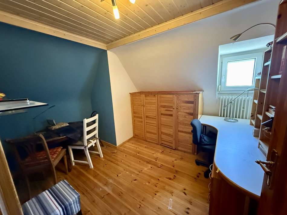Schlafzimmer-Büro 2 DG